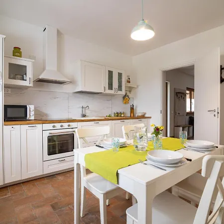 Casa Di Nonno By Interhome بيت للعطل *